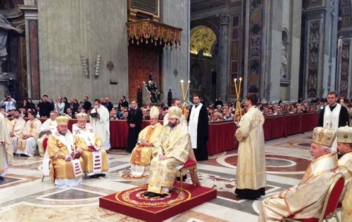 Блаженніший Святослав очолює Святу Літургію на головному престолі в базиліці Святого Петра